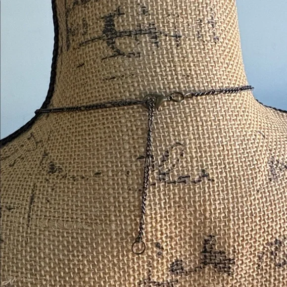 Floral Button Necklace - Picture 3 of 3